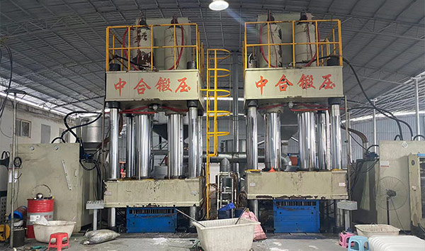 1000噸四柱液壓機(jī)（復(fù)合材料模壓、陶瓷粉末成型）