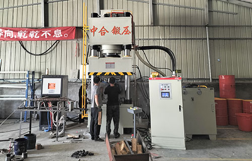 如何選擇適合的500噸四柱液壓機？